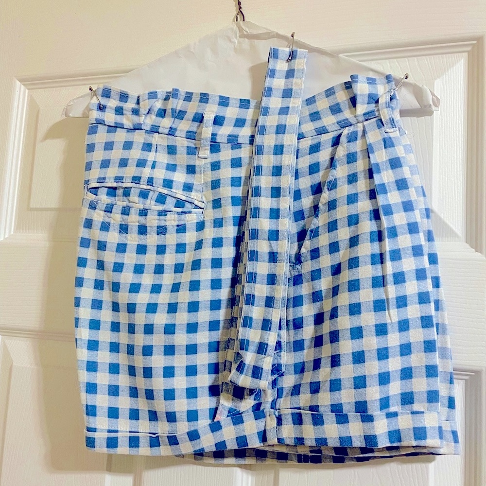 Preowned Picnic Shorts with matching tie belt